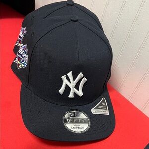 Yankees New Era Dark Blue Snapback with White Logo